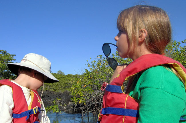20070804u_SM_IsabelaElizabethBay_PangaRide