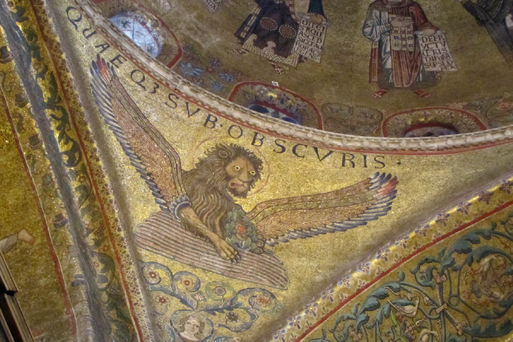 20120528i_StMarksDomeLion