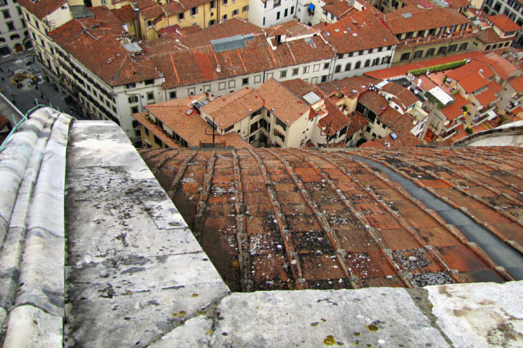 20120601l_FlorenceDownTheDomeEdge