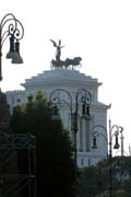 20120602c_EmmanuelMonument